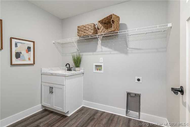 2796 Abby Woods Dr Jeffersonville, IN 47130 MLS 2022010378