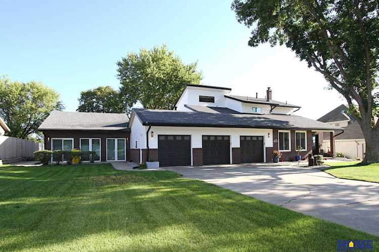 740 E Pinewood Ave Seward, NE 68434