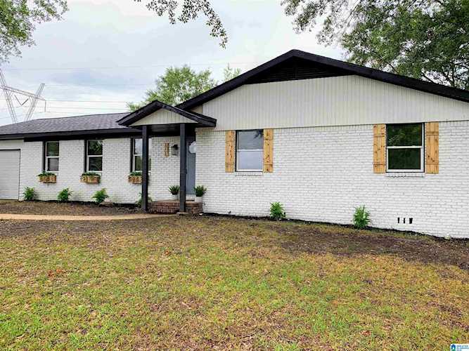 713 Creekview Drive Pelham, AL 35124