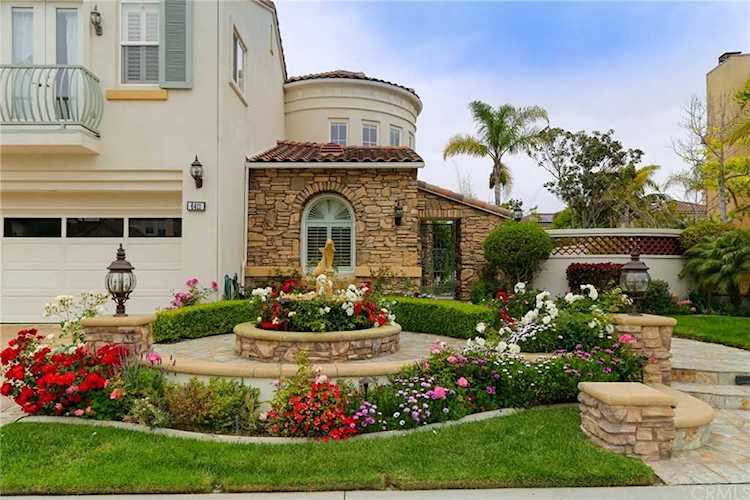 6411 Fairwind Circle Huntington Beach, CA 92648