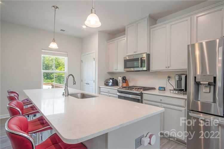 411 Lahinch Dr Tega Cay, SC 29708 | MLS 3883804 Photo 1