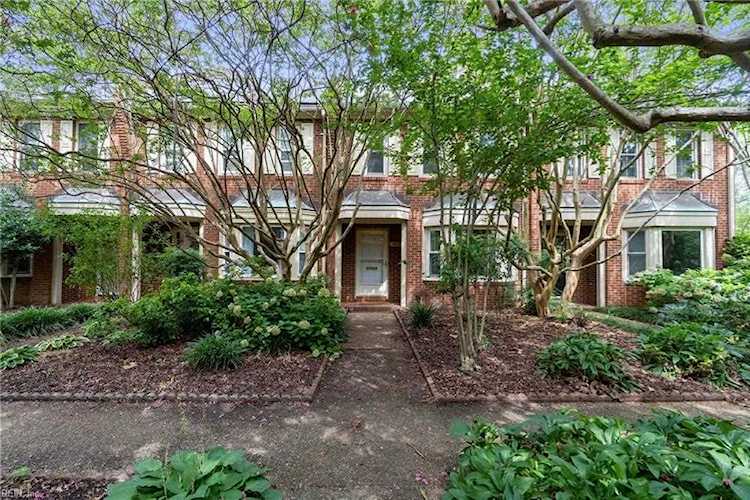 1023 Llewellyn Mews Norfolk, VA 23507