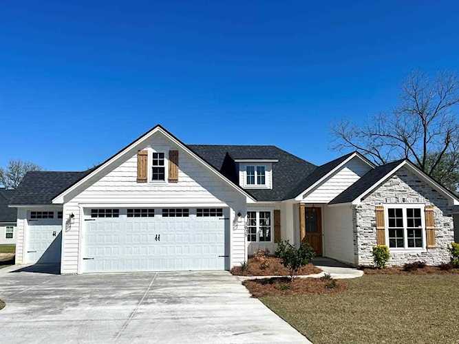 3025 Houser Way Hahira, GA 31632 | MLS 130485 Photo 1