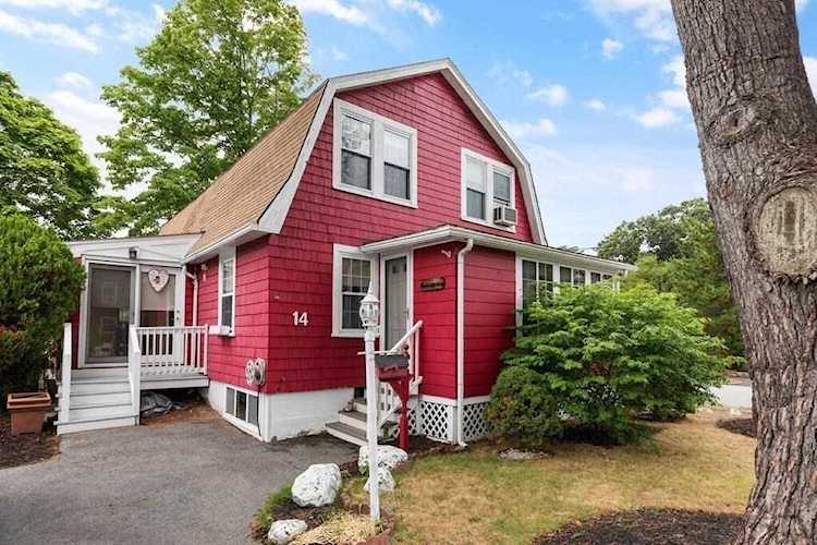 14 Middle St Wakefield, MA 01880
