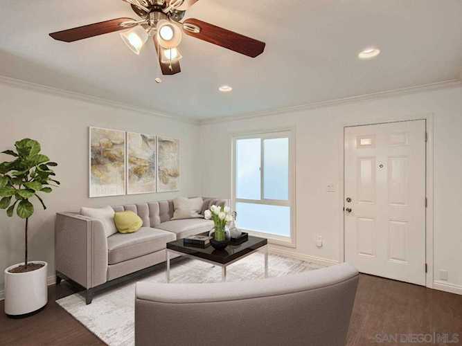 7856 Camino Glorita San Diego, CA 92122