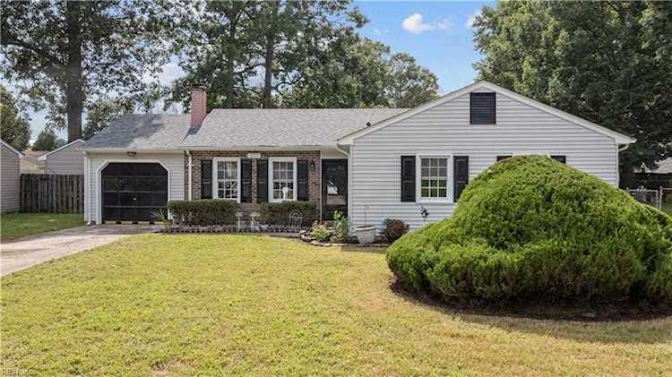 14221 Deloice Cres Newport News, VA 23602 | MLS 10453918 Photo 1