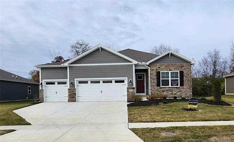4131 Silver Oak Way Huber Heights, OH 45424