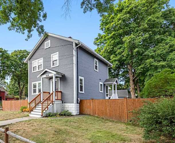 238 Vernon Street Wakefield, MA 01880