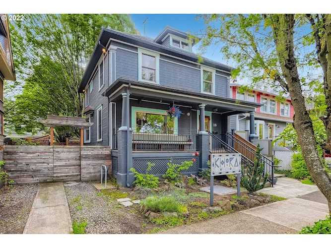15 NE 18th Portland, OR 97232