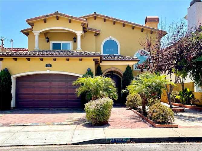 2504 Clark Ln Redondo Beach, CA 90278