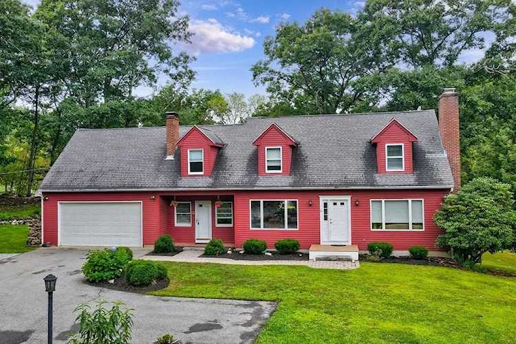 21 Ash Street North Andover, MA 01845