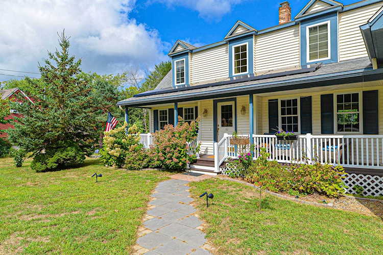 30 Folsom Dr Newmarket, NH 03857