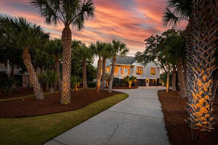 53 Seagrass Ln Isle Of Palms, SC 29451