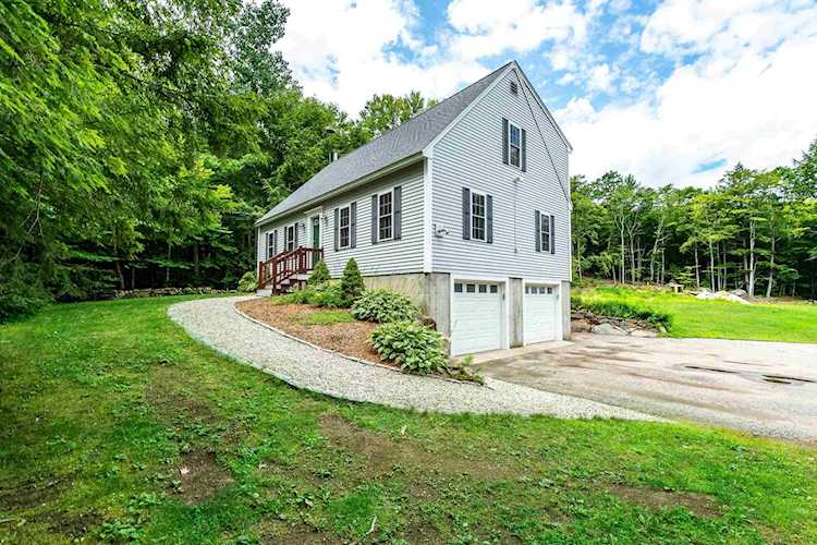 Bean Group | 205 Reservoir Rd Farmington 03835 NH | home for sale Photo 1