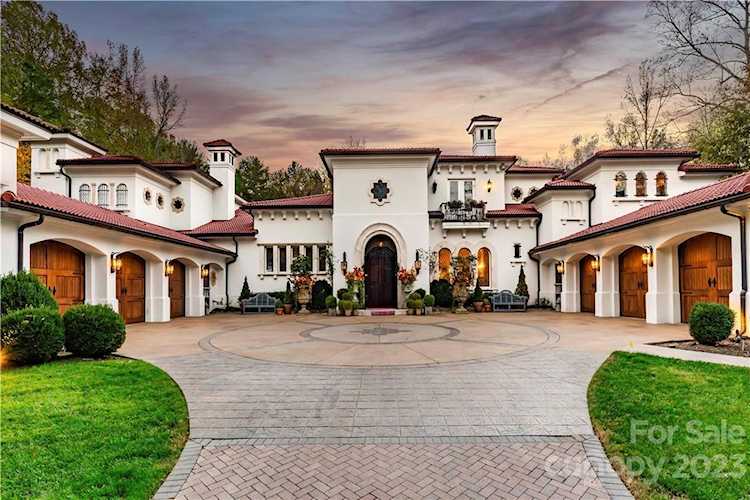 8371 Providence Rd Charlotte, NC 28277