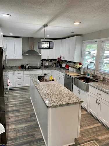 3329 Macdonald Rd Virginia Beach, VA 23464