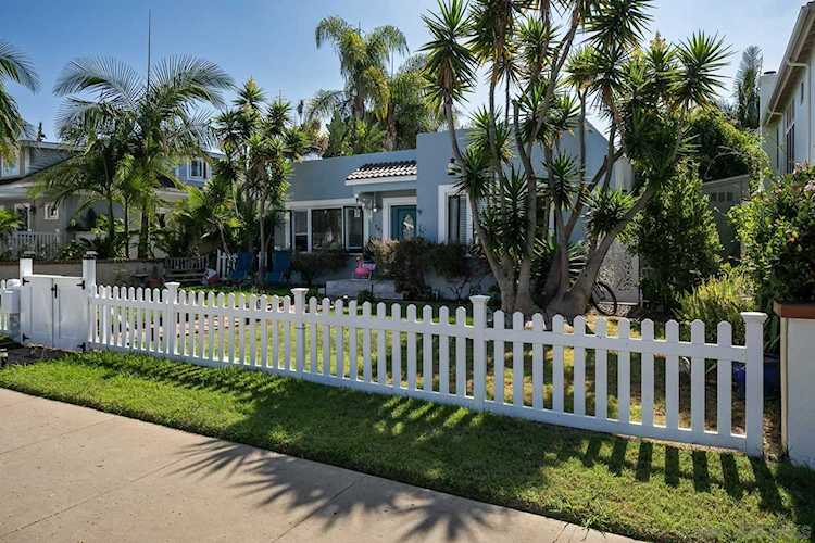743 B Avenue Coronado, CA 92118
