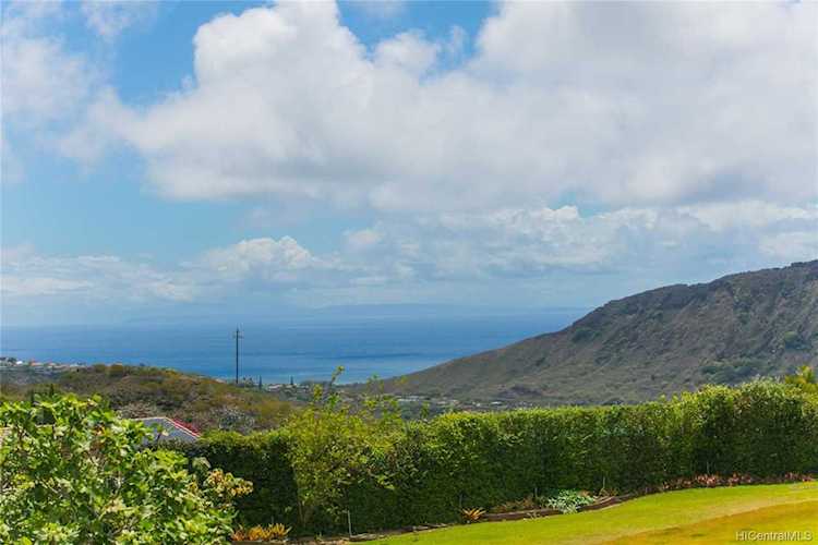 1069 Kaumoku Street Honolulu, HI 96825