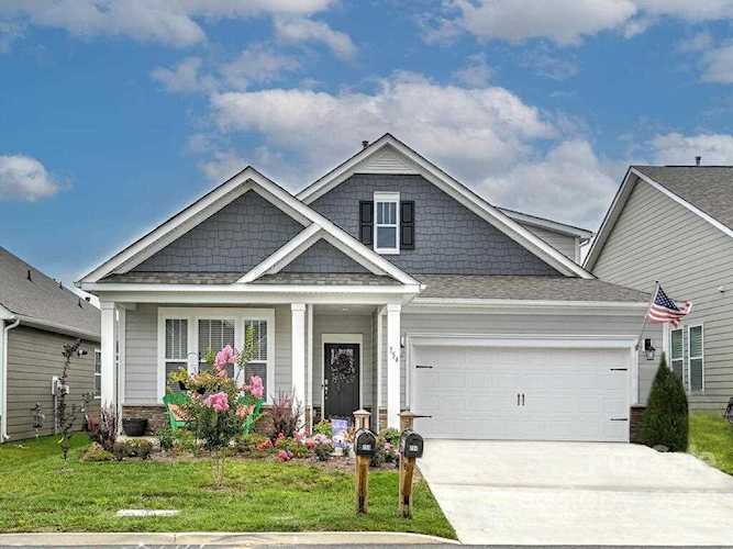 754 Summerfield Place Flat Rock, NC 28731