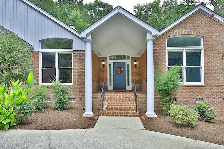 563 Oak Crest Drive Chapel Hill, NC 27516