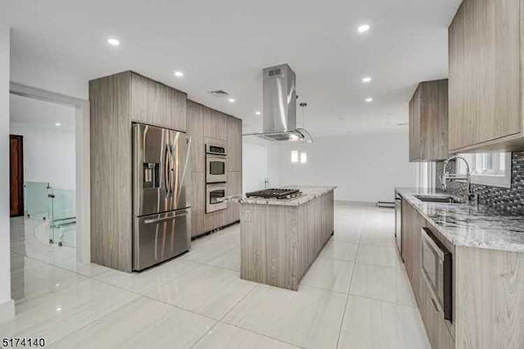 48 Norwood Rd Springfield Twp., NJ 07081