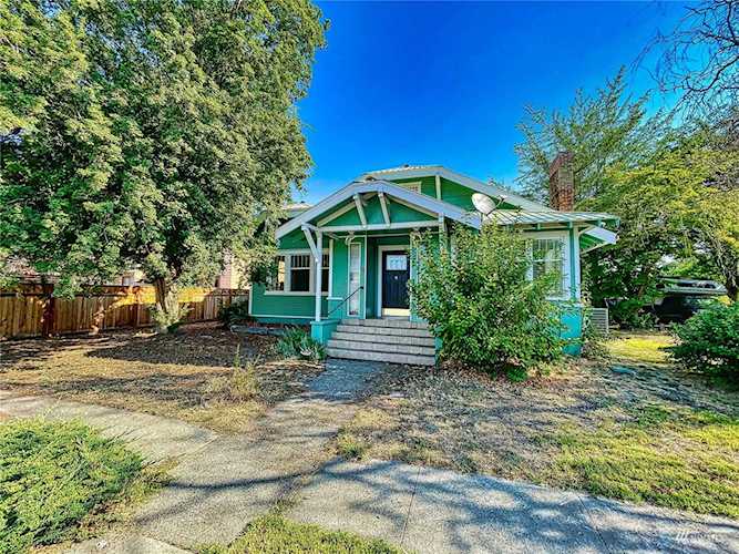 70 Oak St Okanogan, WA 98840