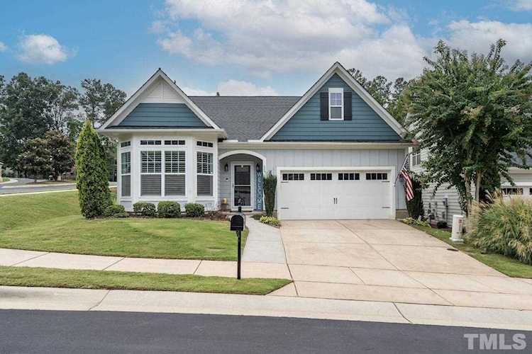 11 White Pine Drive Clayton, NC 27527