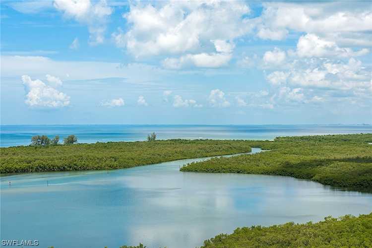 285 Grande Way #1606 Naples, FL 34110