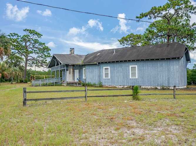 24 Mission Rd Panacea, FL 32346