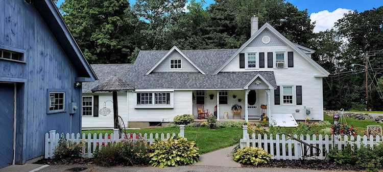 72 White Rock Hill Rd Bow, NH 03304