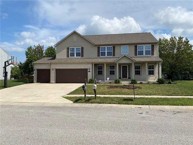 1653 Sagemeadow Dr Brownsburg, IN 46112