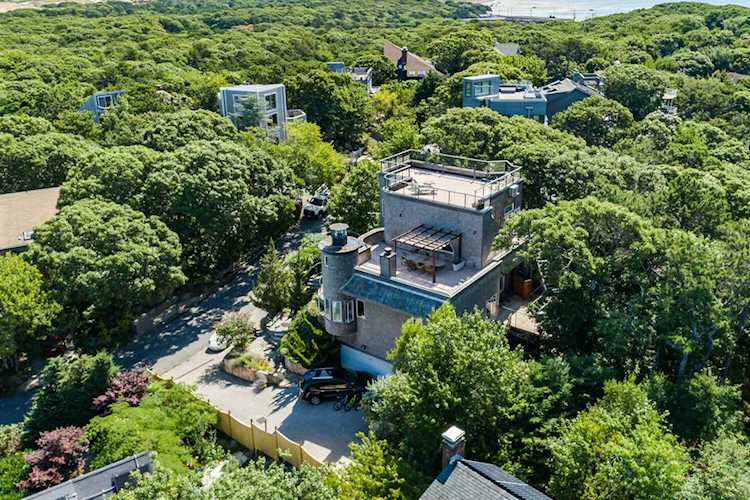 16 Thistlemore Road Provincetown, MA 02657