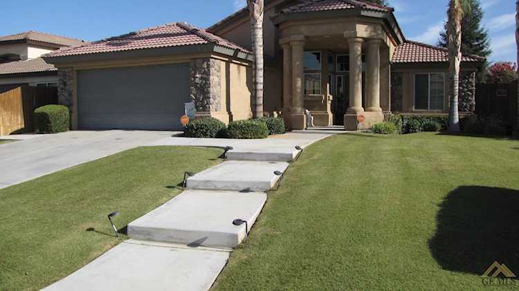 9804 Snowdon Avenue Bakersfield, CA 93311