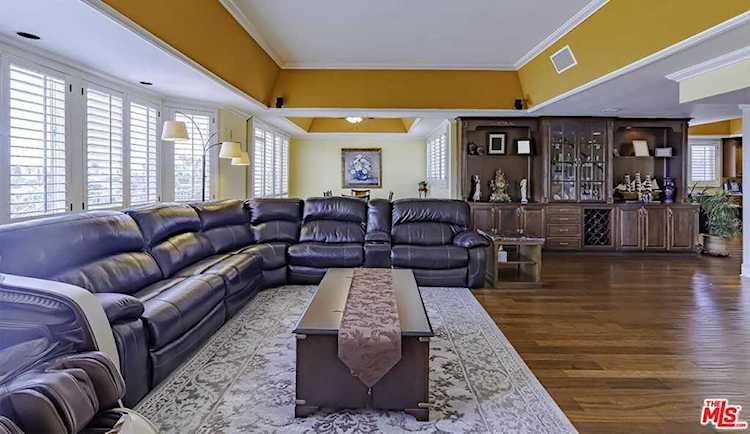 4536 Wilshire Blvd #107 Los Angeles, CA 90010