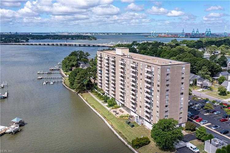 7320 Glenroie Ave #7C Norfolk, VA 23505 home for sale, MLS#10454674 - Crescas Real Estate Photo 1