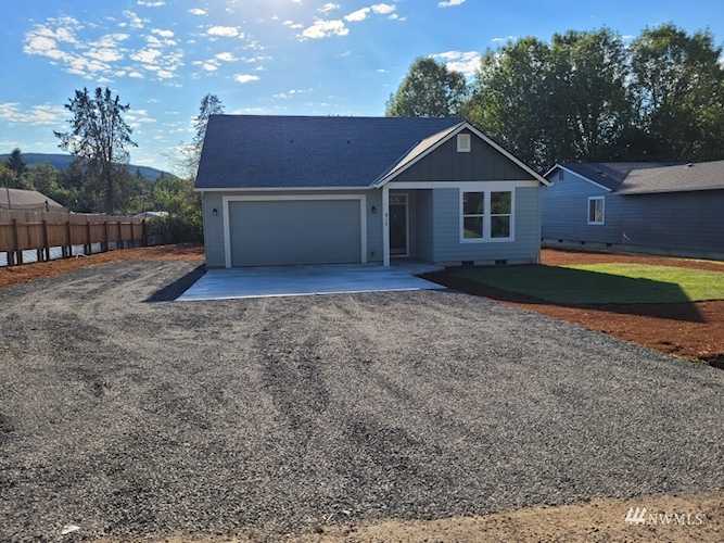 817 B St Vader, WA 98593 | MLS® 1976702 Photo 1