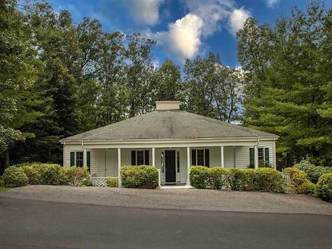 320 Copeland Hill Dr. White Sulphur Springs, WV 24986
