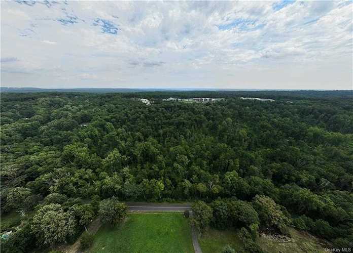 Captain Wooster Rd Call Listing Agent, CT 04678 | MLS H6206790 Photo 1