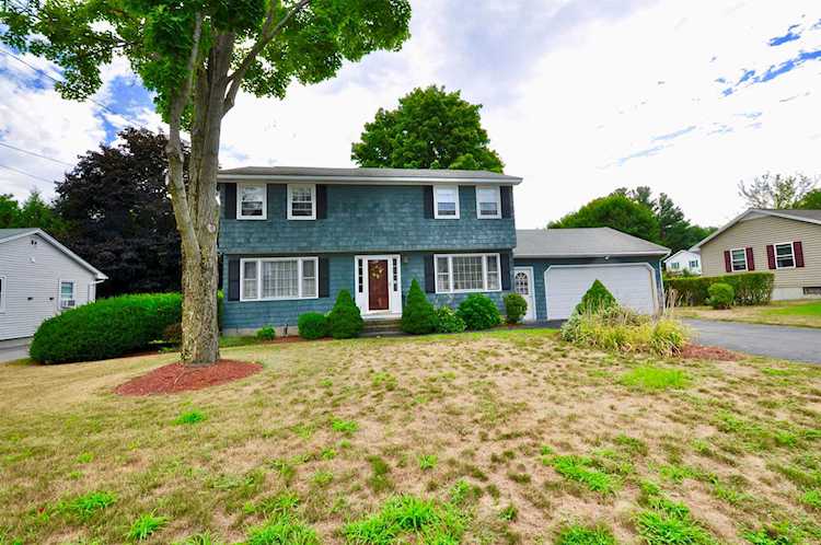 42 Sanborn Dr Nashua, NH 03063 | MLS 4925029 Photo 1