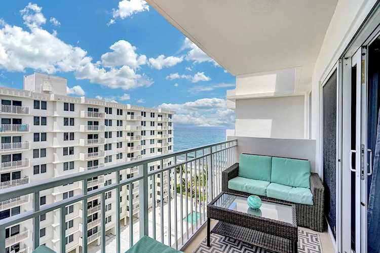 3301 S Ocean Boulevard #904 Highland Beach, FL 33487