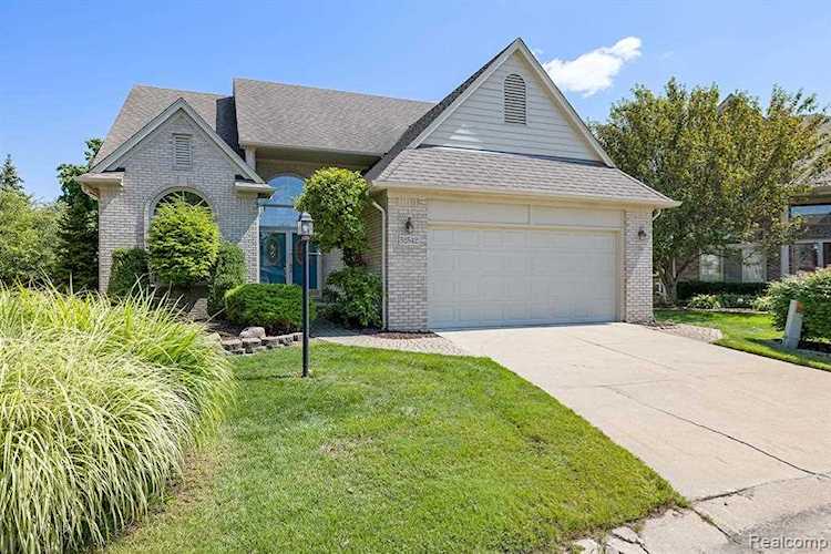 52542 Westcreek, Macomb, MI 48042 in Westcreek Estates|Macomb MLS# 60133063 Photo 1
