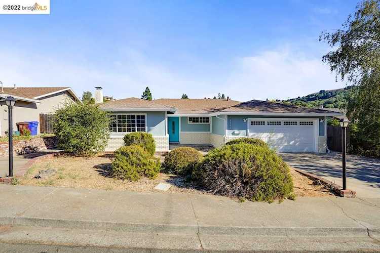 2560 Arroyo Ave Pinole, CA 94564