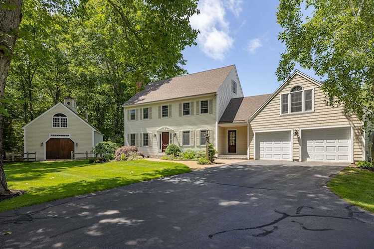 Bean Group | 34 September Dr Greenland 03840 NH | home for sale Photo 1