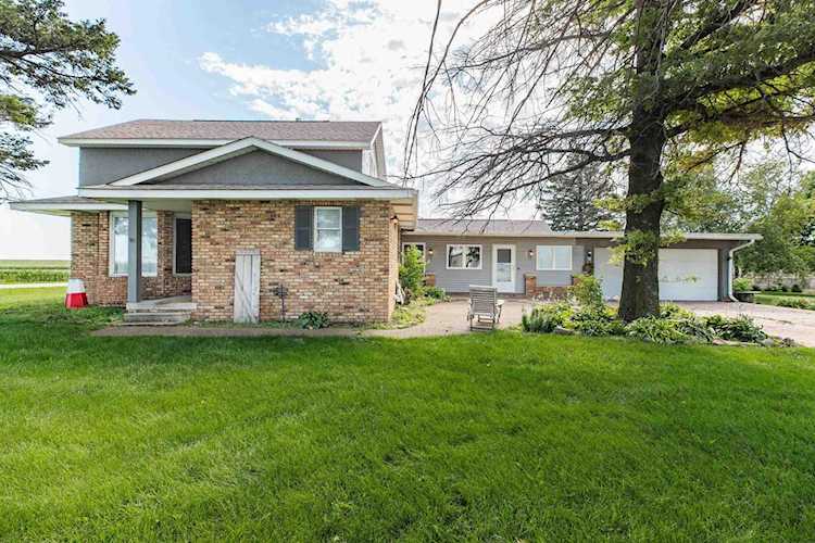 1902 E Schrock Rd Waterloo, IA 50701