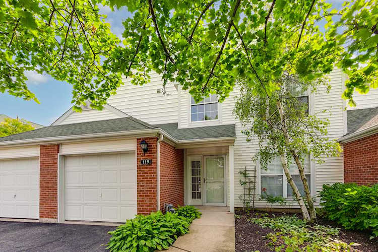 119 Welwyn St #16-B Lake Bluff, IL 60044 | MLS 11618300 Photo 1