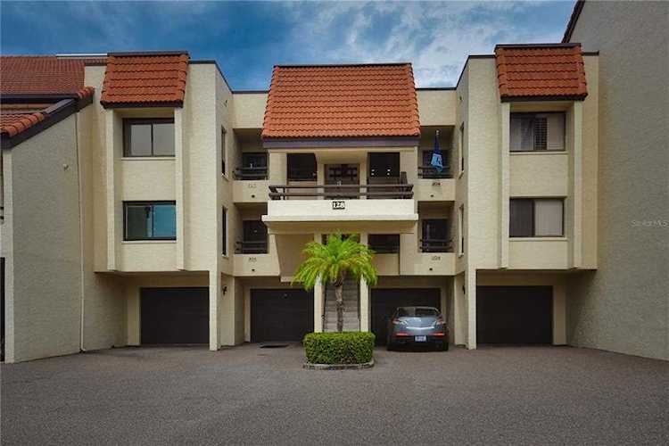 128 1st St E #203 Tierra Verde, FL 33715