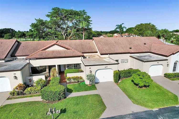 8290 Mooring Cir Boynton Beach, FL 33472