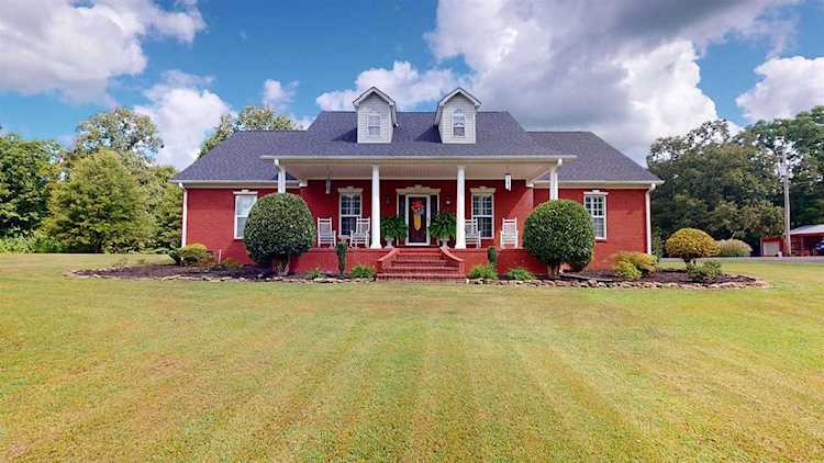 230 Leeburn Harris Ln Parsons, TN 38363