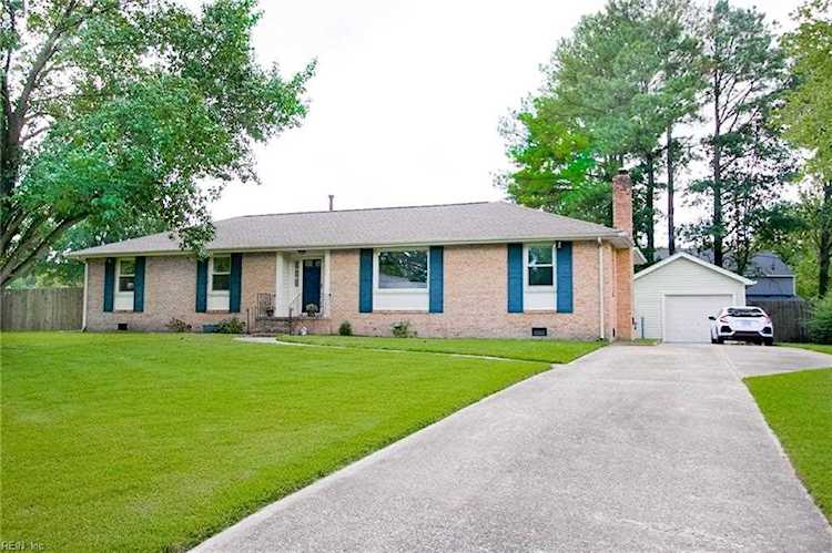 1737 Inez Ln Chesapeake, VA 23321 home for sale, MLS#10455089 - Crescas Real Estate Photo 1