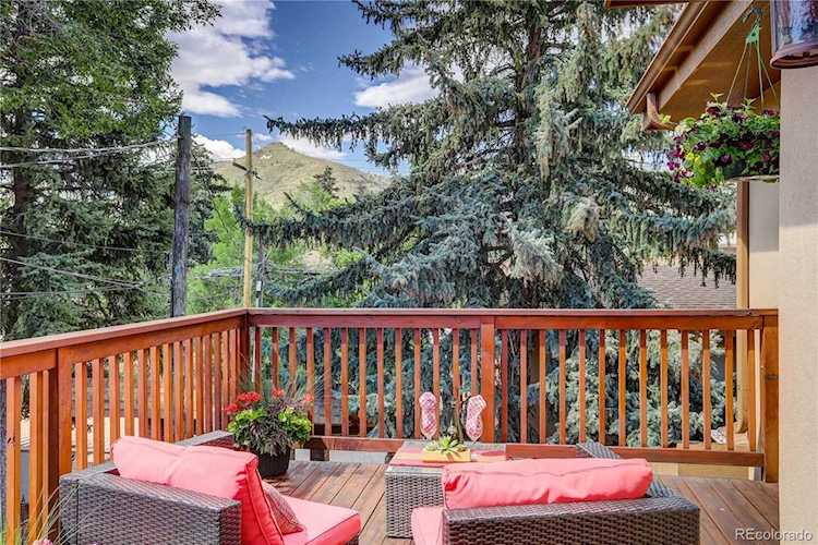 809 5th St #202 Golden, CO 80403